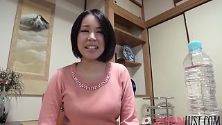 Japanese Mummy Assistant Gets Her Twat Explored Point Of View