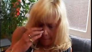 Blonde Mummy Mit Mega Titten Wird Hard Gefickt